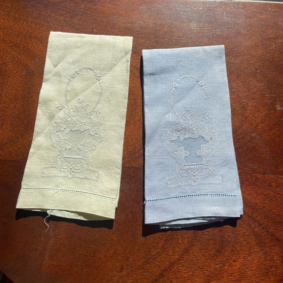 LOT of 3 Vintage Organza Linen Pale Blue Tea Towel & Tablecloth - Picture 2 of 10